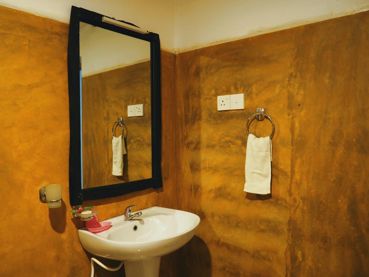 Thilina Homestay Σιγκιρίγια Εξωτερικό φωτογραφία